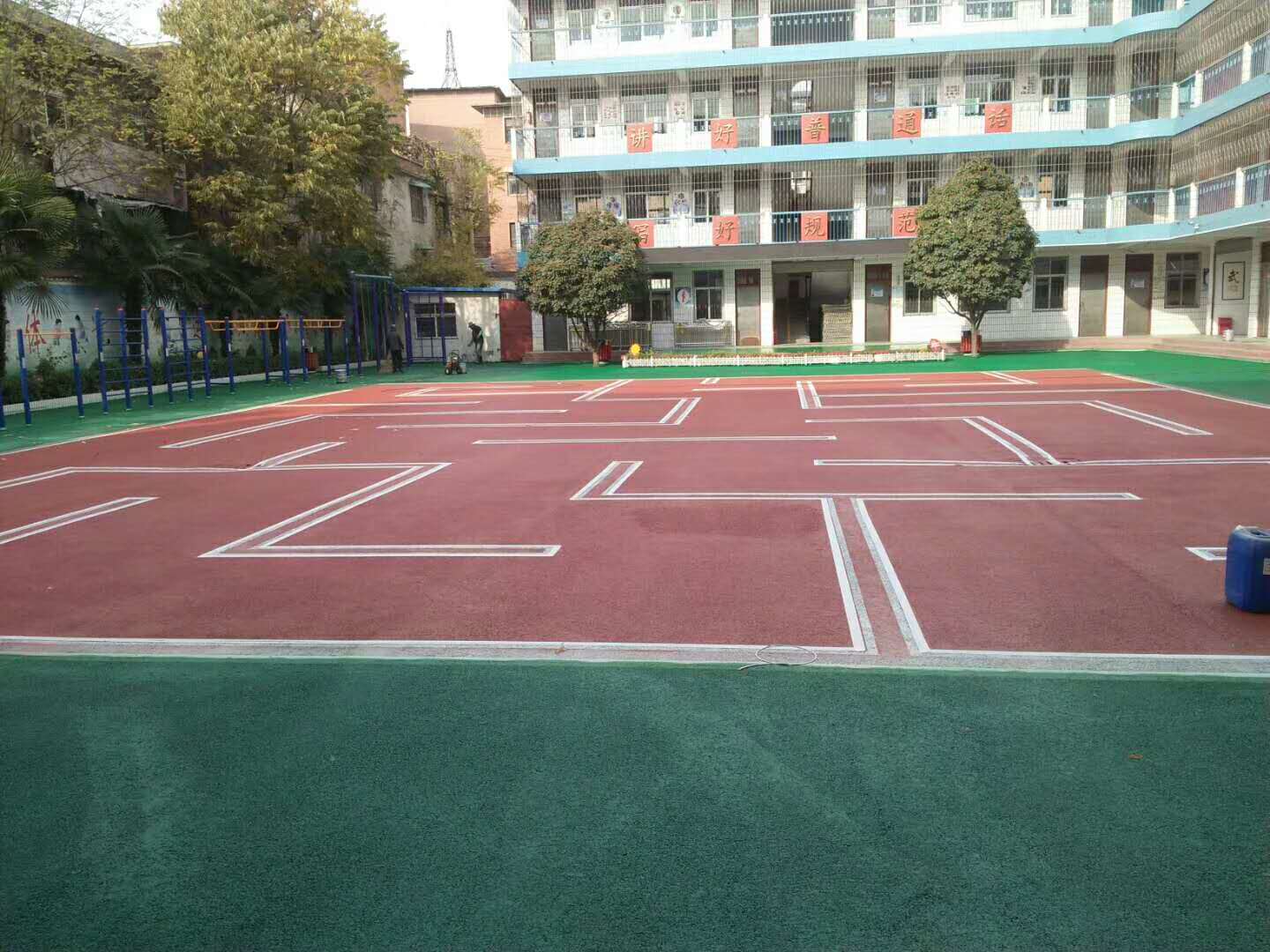 學校丙烯酸與硅PU地坪案例
